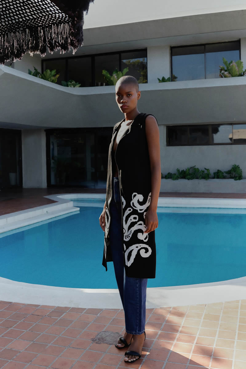 Primavera Alta Vest Black/Ivory
