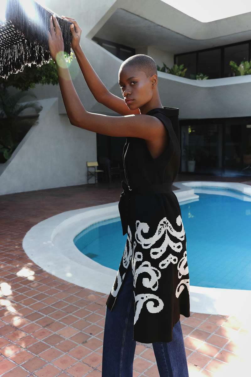 Primavera Alta Vest Black/Ivory