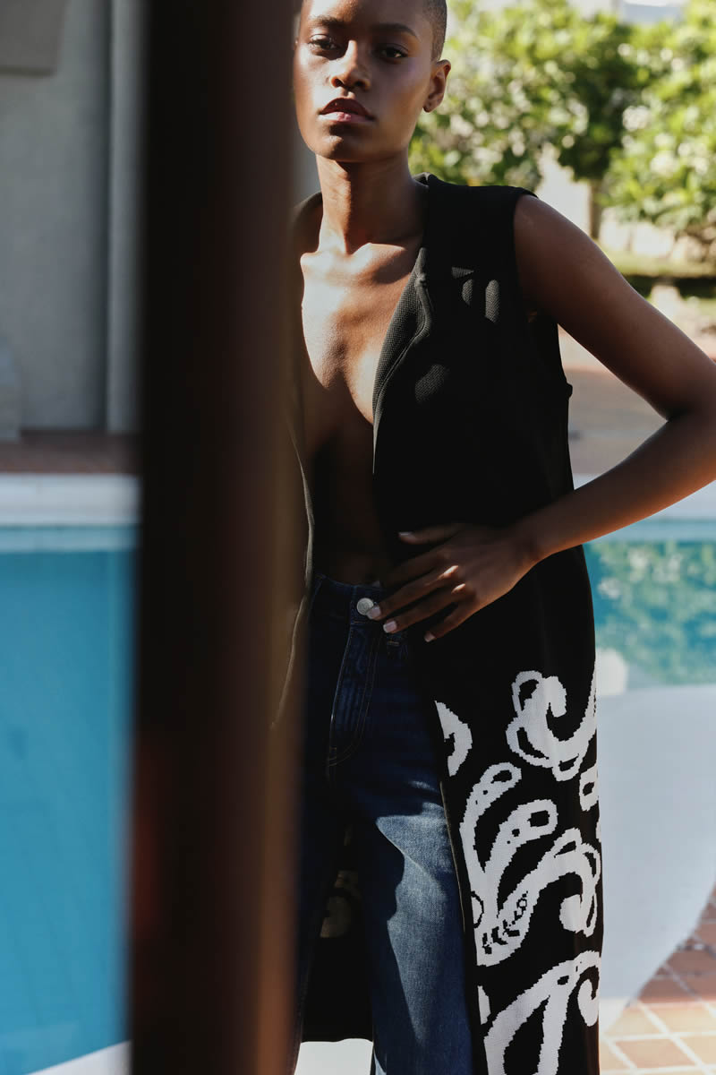 Primavera Alta Vest Black/Ivory